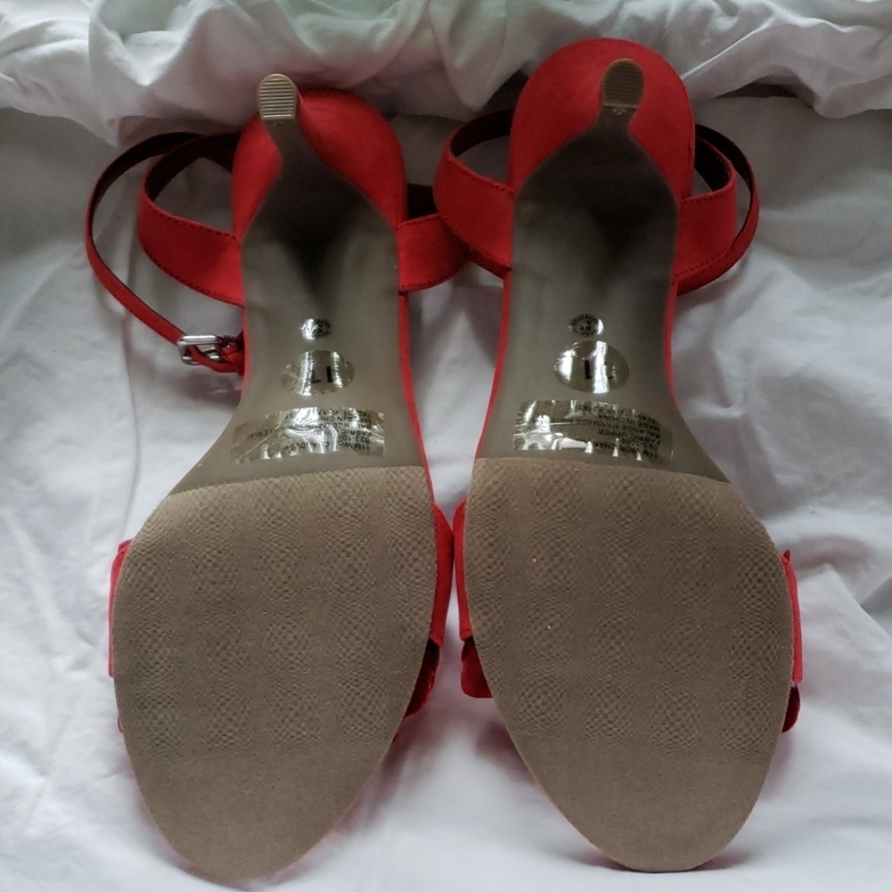Sandals - Picture 3 of 4
